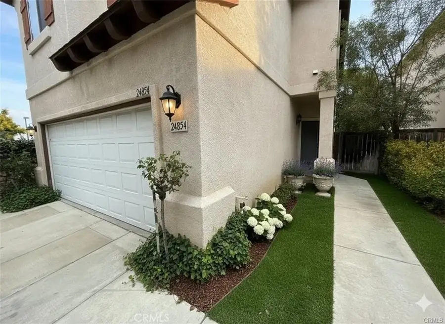24854 Noelle, Newhall, CA 91321 - Image #2