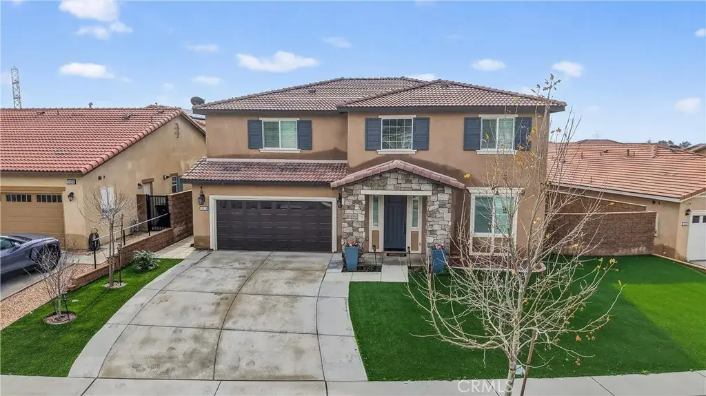 15575 Parry Peak, Fontana, CA 92336 - #1