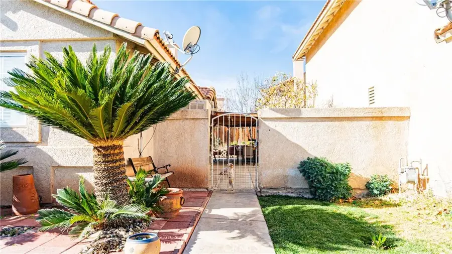 12450 Silverwood Lane, Victorville, CA 92395 - #2