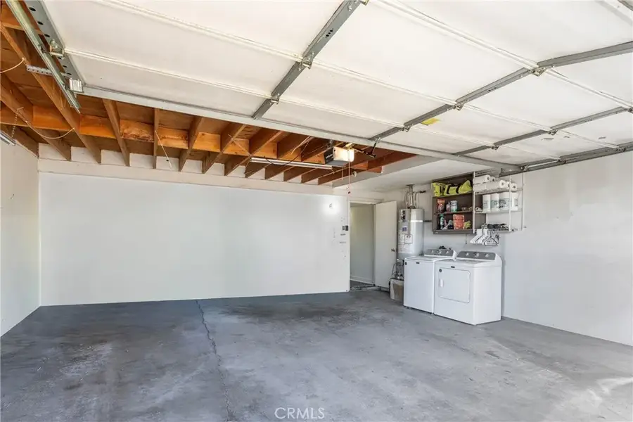 16465 Green Tree, Victorville, CA 92395 - #2