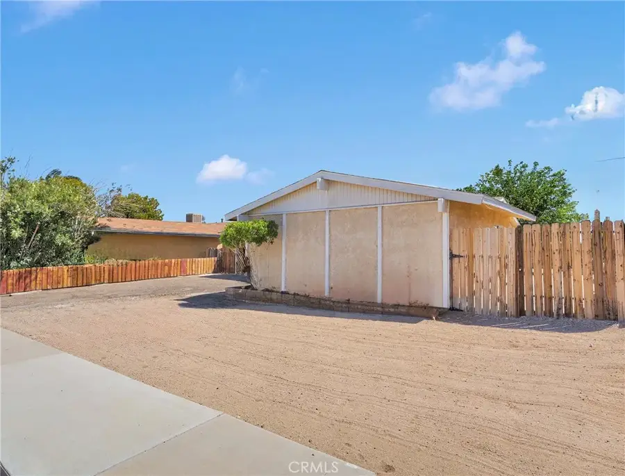 305 Beverly Avenue, Barstow, CA 92311 - #3
