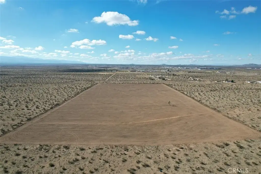 9 Bellflower, Adelanto, CA 92301 - #1
