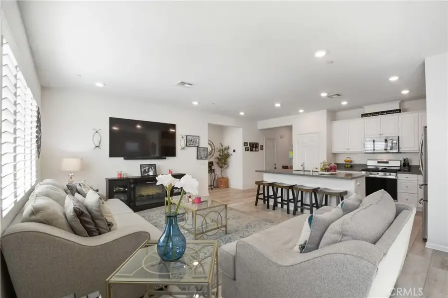 2814 E Murdock, Ontario, CA 91762 - Image #2