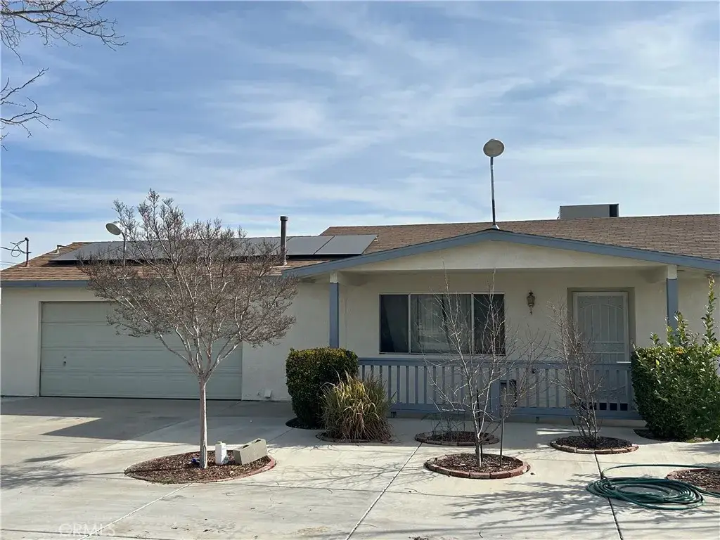 8915 3rd Avenue, Hesperia, CA 92345 - Image #1