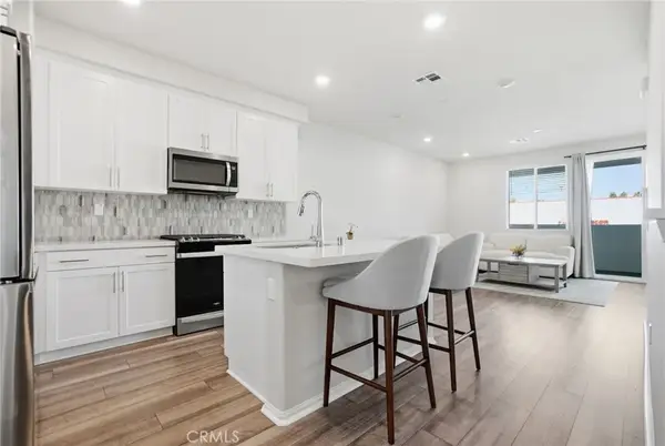 1618 W. Cameron, West Covina, CA 91790