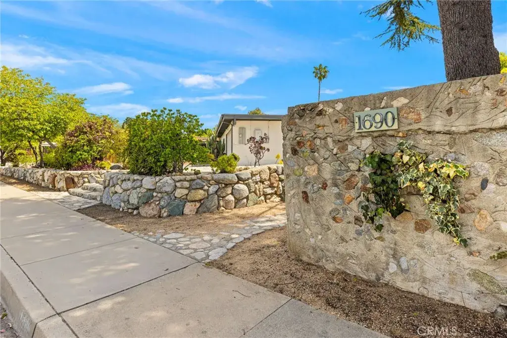 1690 N Mills, Claremont, CA 91711 - #1
