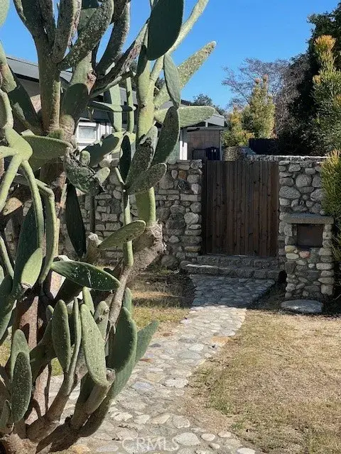 1690 N Mills, Claremont, CA 91711 - #2