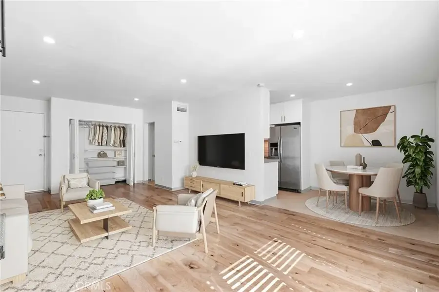 1735 N Fuller Ave #330, Los Angeles, CA 90046 - #2