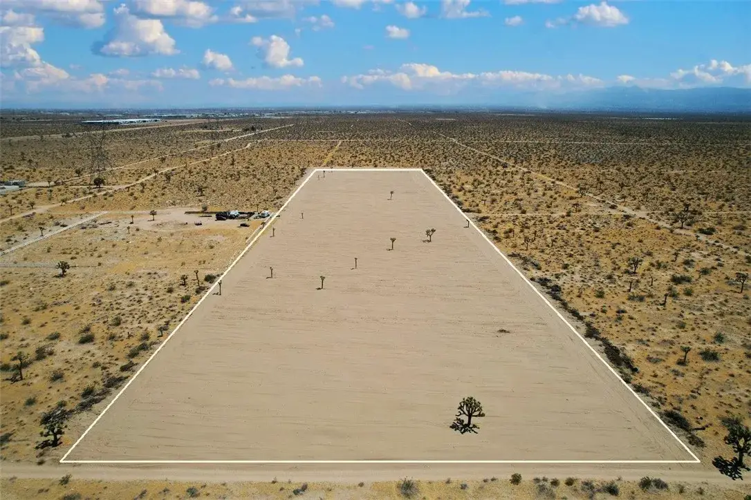 15 Auburn, Adelanto, CA 92301 - #1