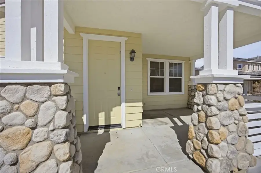 13184 Mammoth, Hesperia, CA 92344 - #3