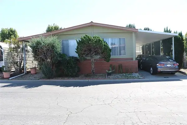 3595 Santa Fe #19, Long Beach, CA 90810