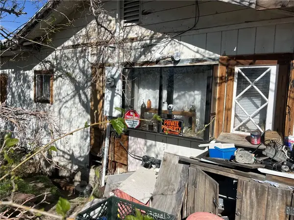 30837 235th East, Llano, CA 93544