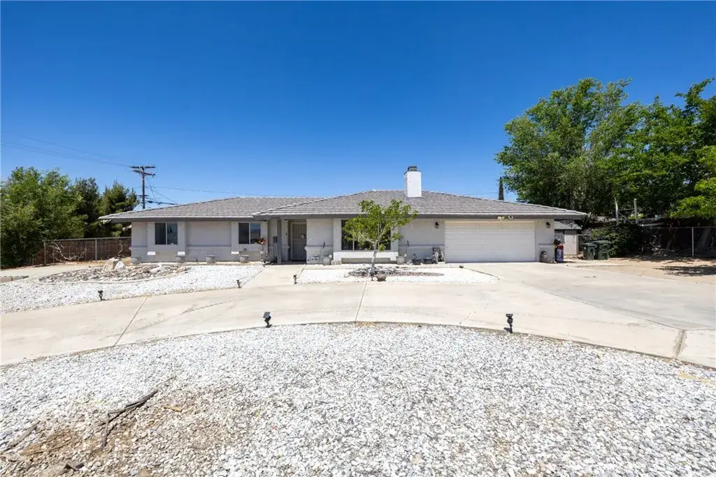 19388 Corwin, Apple Valley, CA 92307 - #1