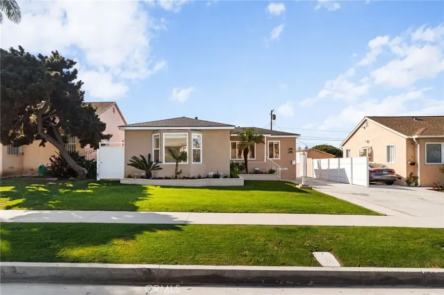 2046 W 112th, Los Angeles, CA 90047 - #2