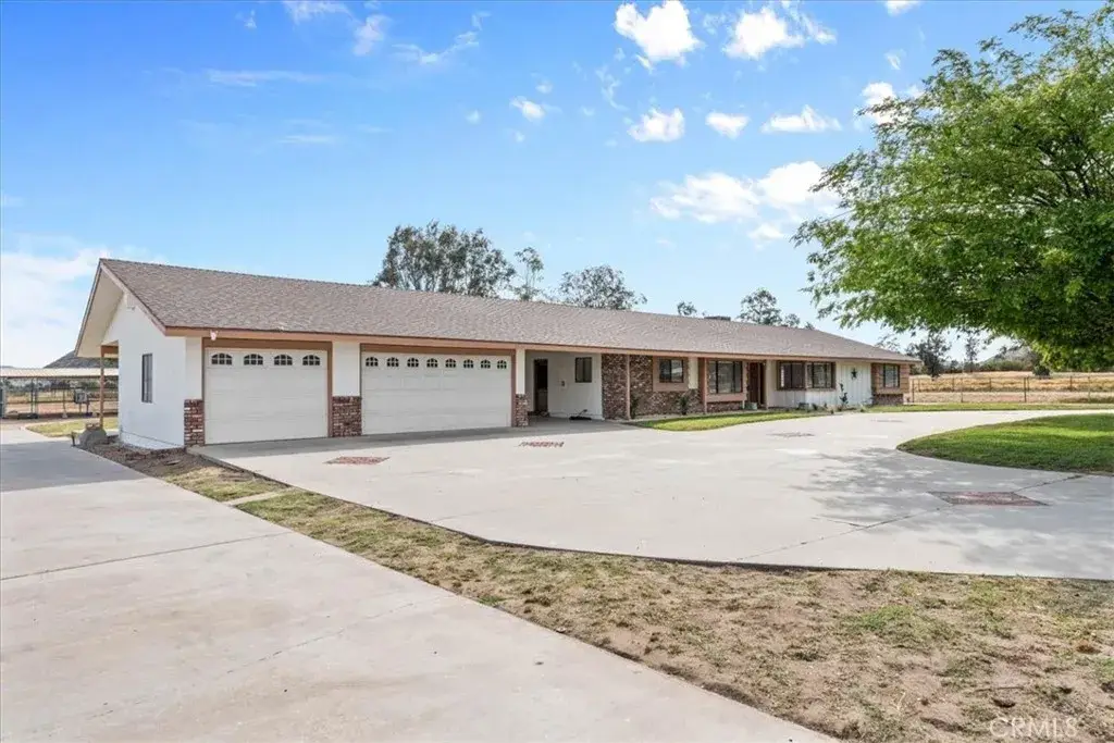 6905 W Devonshire, Hemet, CA 92545 - #1