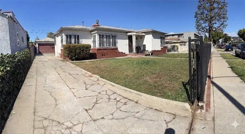 1445 104 St, Los Angeles, CA 90047 - #1