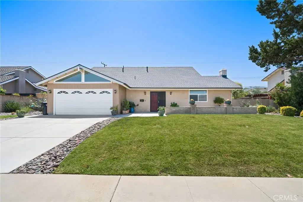 460 W Mission Road, Corona, CA 92882 - #1