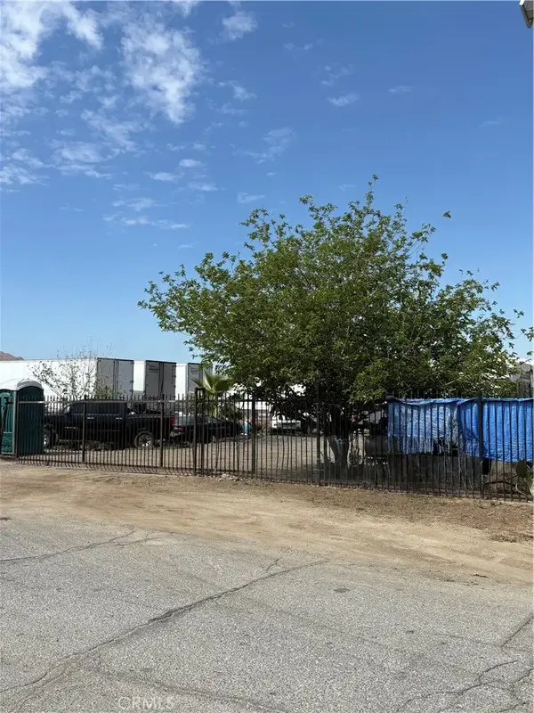2350 S Artesia, San Bernardino, CA 92408