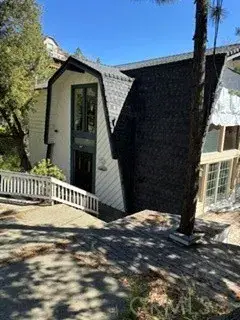 1083 Nadelhorn Drive, Lake Arrowhead, CA 92352