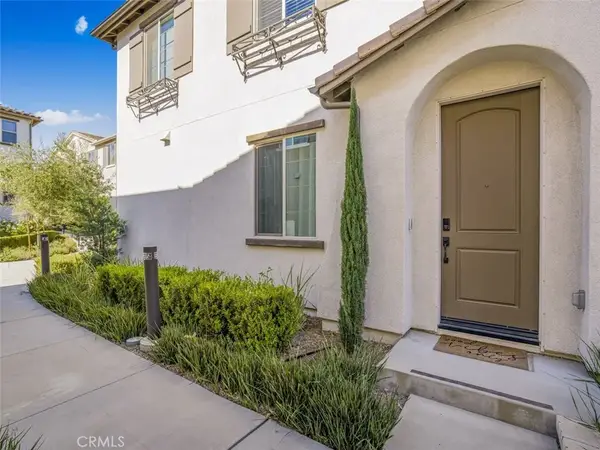 5604 Altamura #6, Fontana, CA 92336