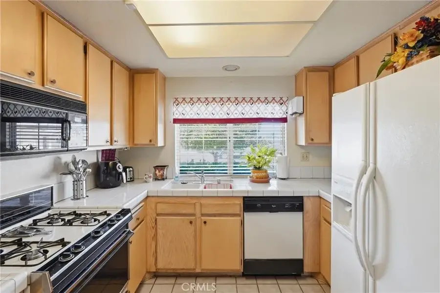28042 Calle Vallarta, Menifee, CA 92585 - #2