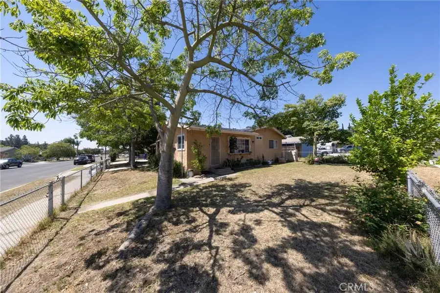 566 S Sage, Rialto, CA 92376 - #3