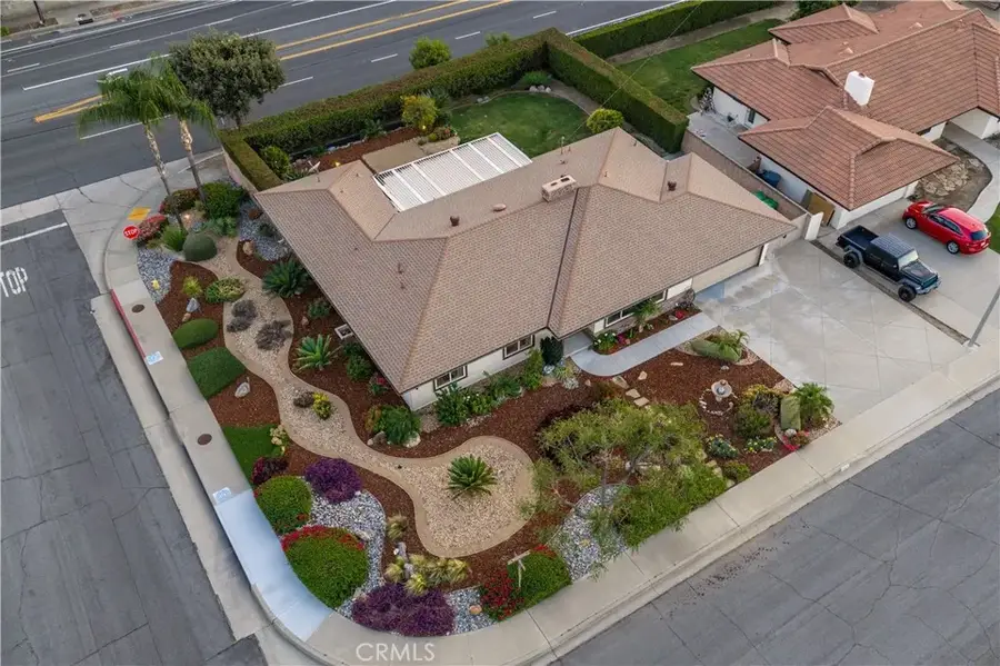 102 W Monterrey Drive, Claremont, CA 91711 - #2