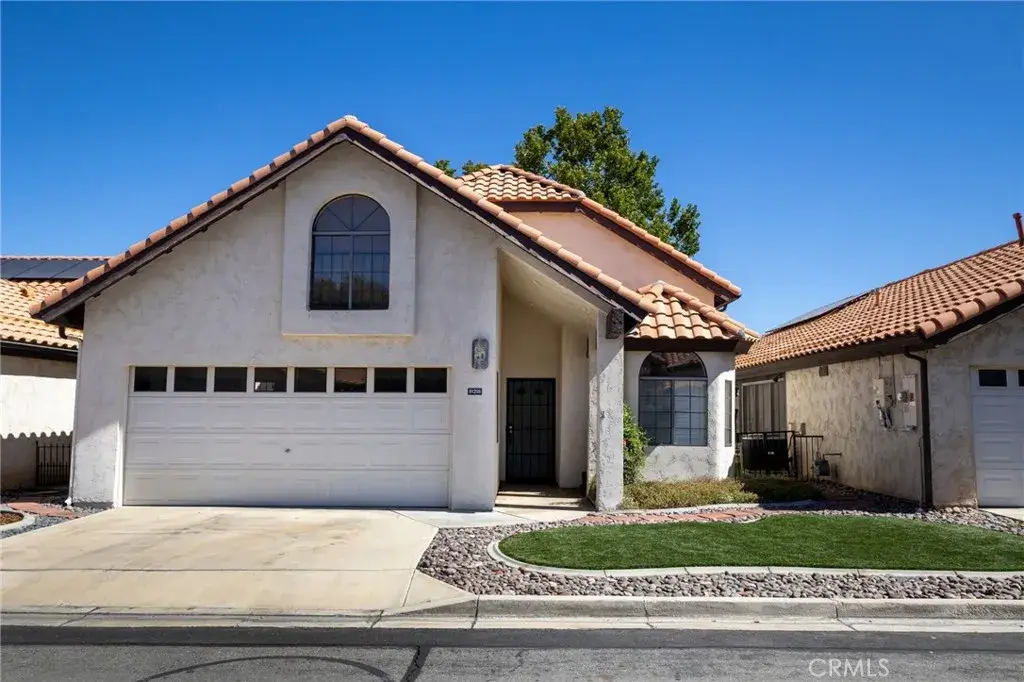 19258 Pine, Apple Valley, CA 92308 - #1
