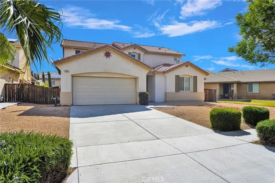 13816 Grant Way, Oak Hills, CA 92344 - #3