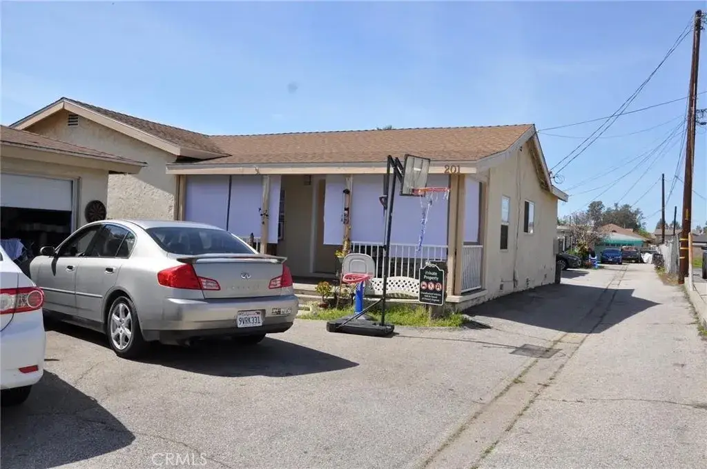 201 S Vernon, Azusa, CA 91702 - #1