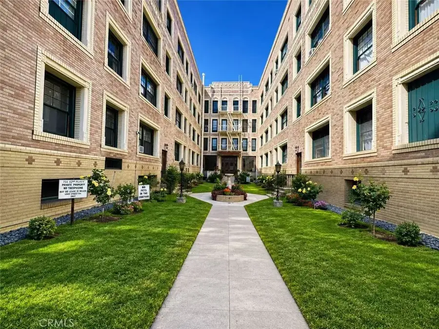 2121 James M Wood Boulevard #411, Los Angeles, CA 90006 - #2