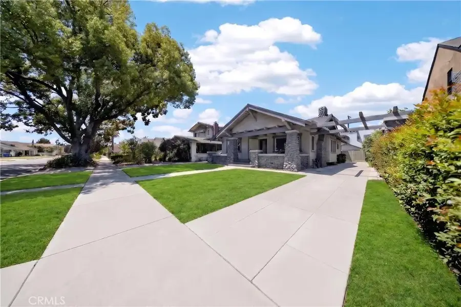 1305 W 46th, Los Angeles, CA 90037 - #2