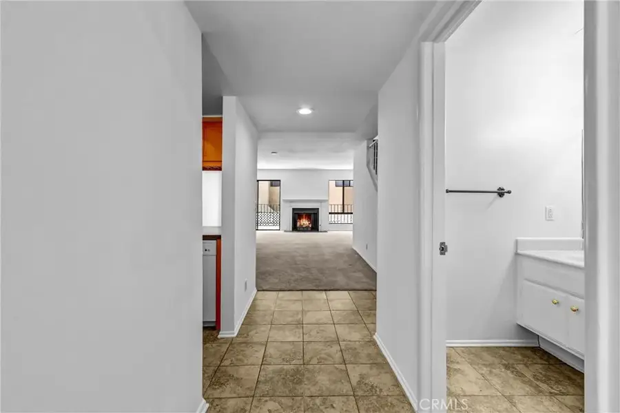 557 E Verdugo Avenue #M, Burbank, CA 91501 - #3
