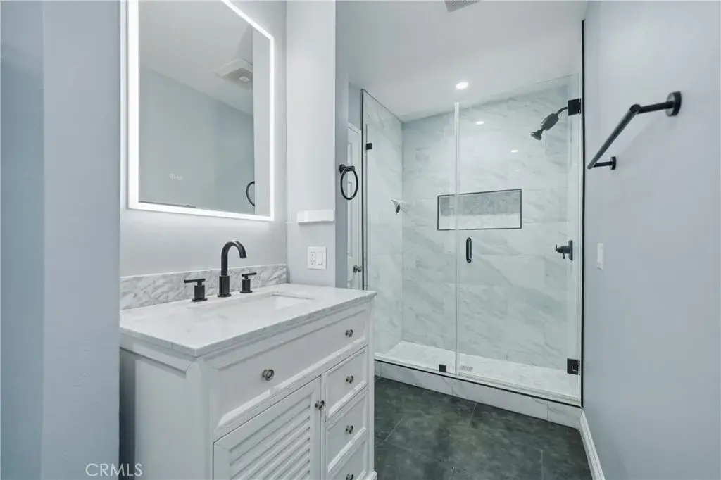 324 E Plymouth Street #21, Inglewood, CA 90302 - #1