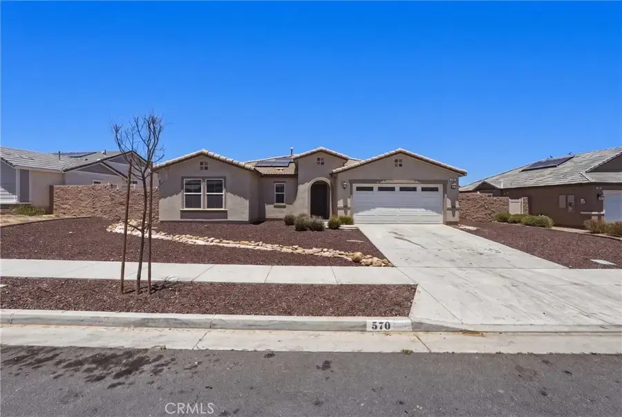 570 Farmstead, Hemet, CA 92543 - #2