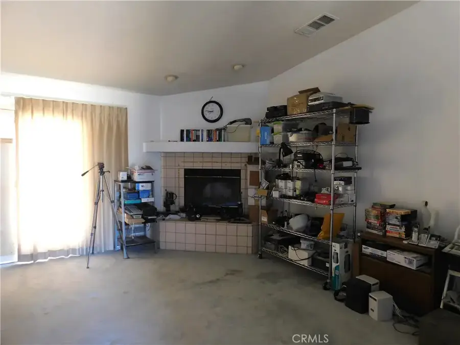 21864 Garibaldi, California City, CA 93505 - #2