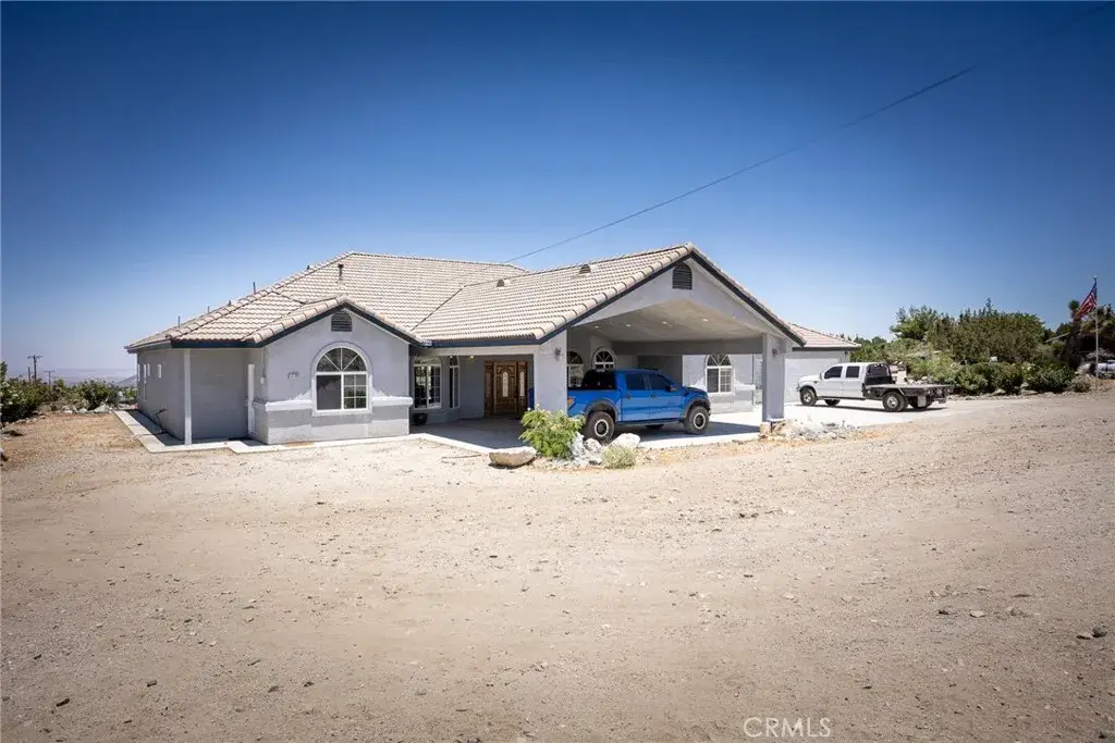 1220 Smoke Tree, Pinon Hills, CA 92372 - #1