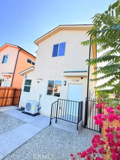 11108 S Avalon, Los Angeles, CA 90061