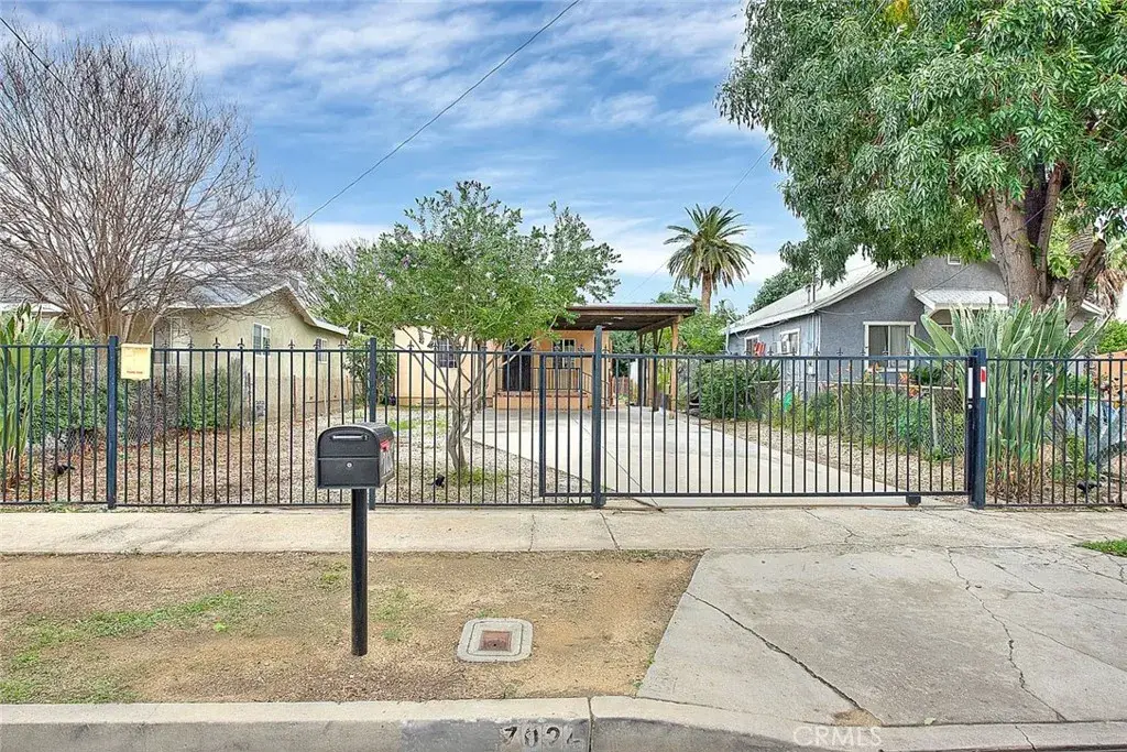 7024 Eton, Canoga Park, CA 91303 - #1