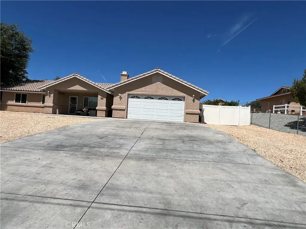 9220 Jacaranda, Hesperia, CA 92345 - #1