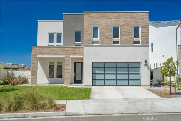 27871 Screenplay Place, Valencia, CA 91381