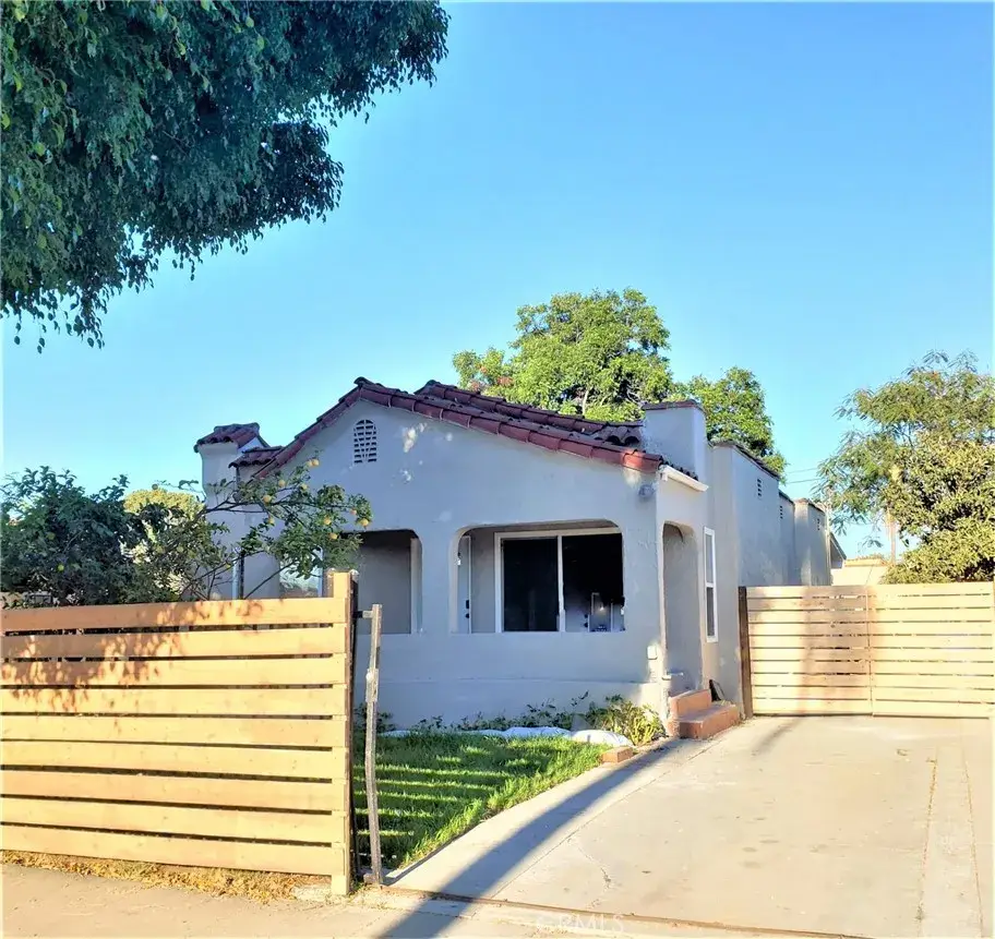 7040 3rd, Los Angeles, CA 90043 - #1