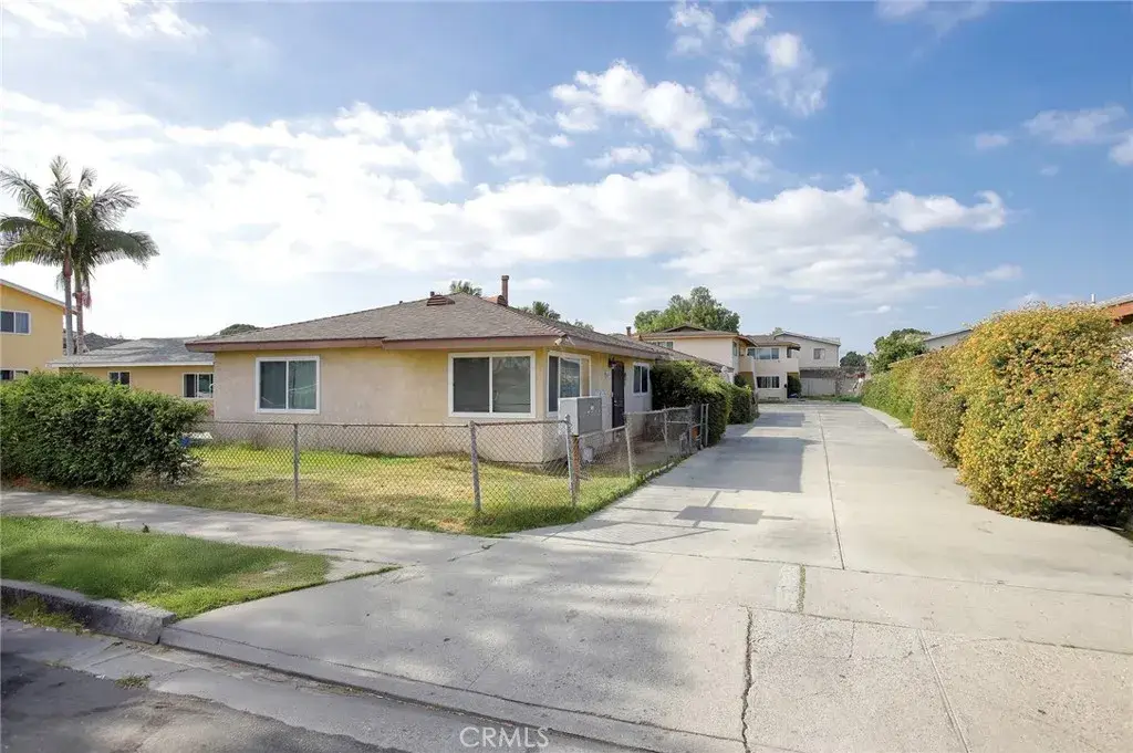 6029 Live Oak Street, Bell Gardens, CA 90201 - #1