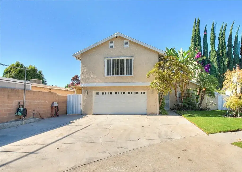 18223 Delano, Tarzana, CA 91335 - #1