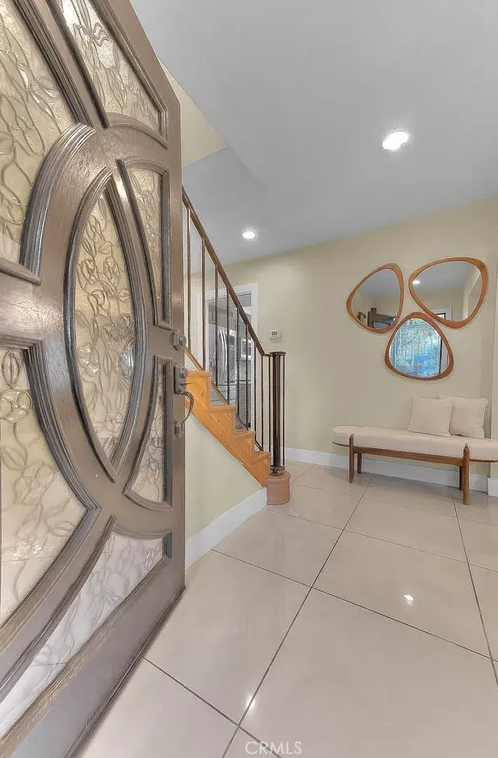 18223 Delano, Tarzana, CA 91335 - #2
