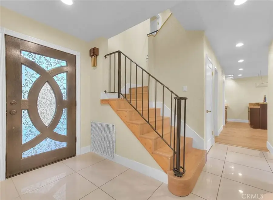 18223 Delano, Tarzana, CA 91335 - #3