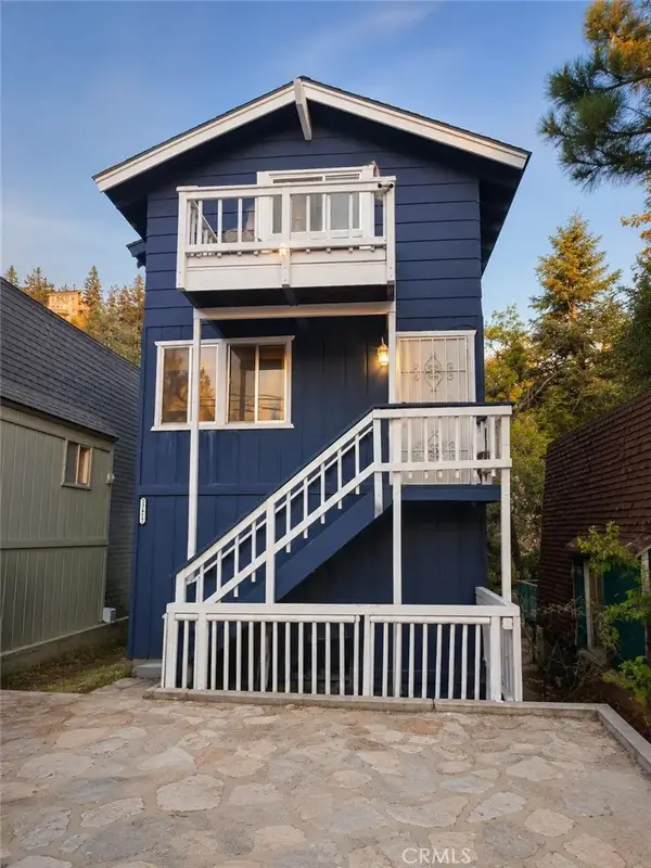 33417 Cedar Dr, Arrowbear, CA 92382