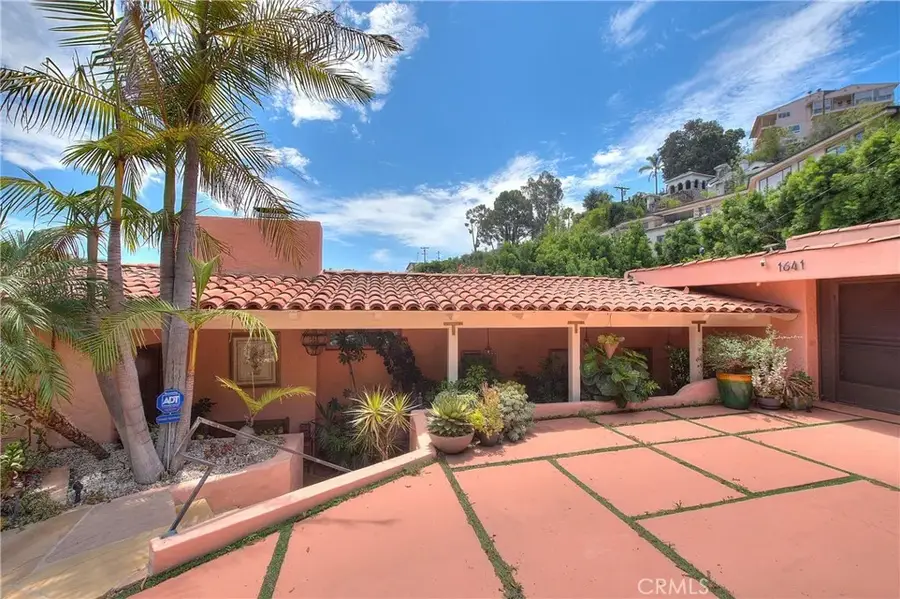 1641 N Crescent Heights, Los Angeles, CA 90069 - #3