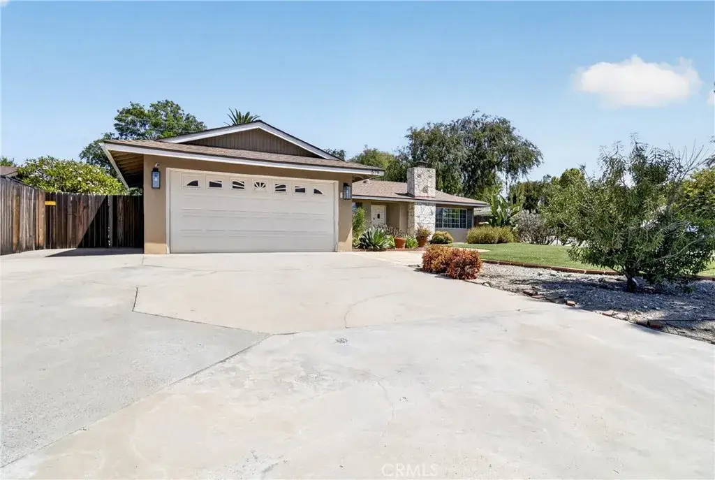 579 Aurora, Claremont, CA 91711 - #1
