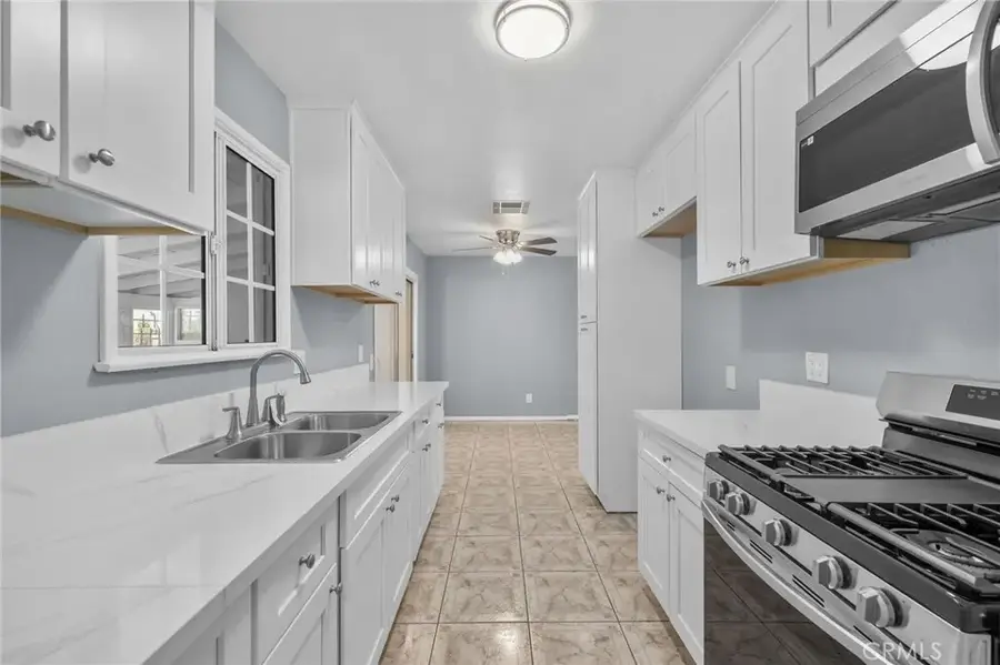 184 E Grant, Rialto, CA 92376 - #3